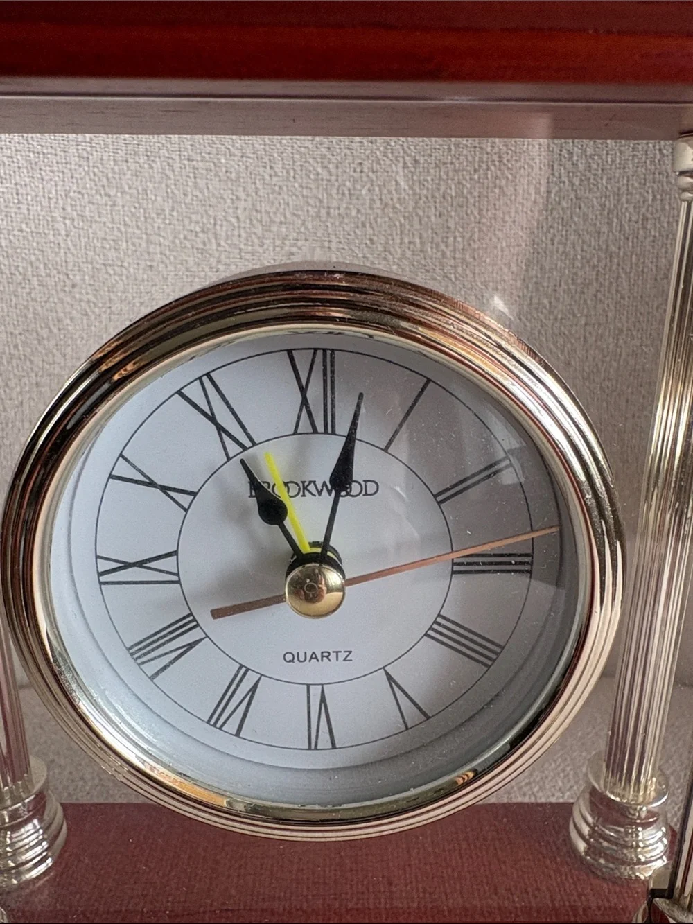 VTG desk clock